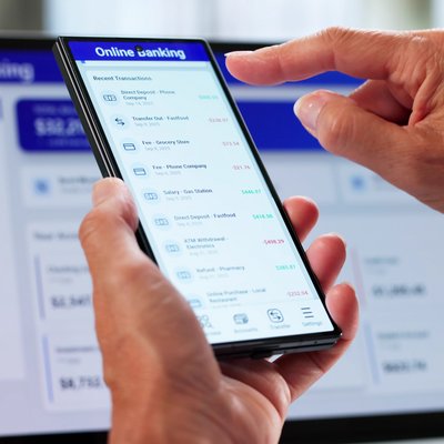Online_Banking.jpeg Online_Banking.jpeg